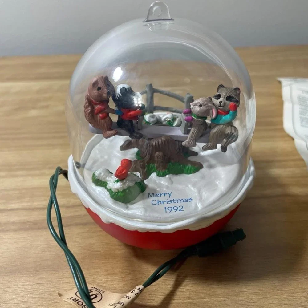 HALLMARK 1992 Keepsake Forest Frolics‎ Ornament Magic Light Motion